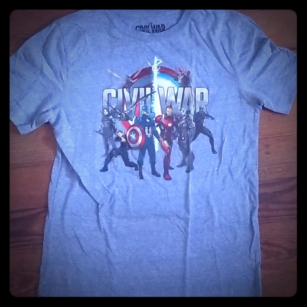 Kids large Marvel Civil War shirt